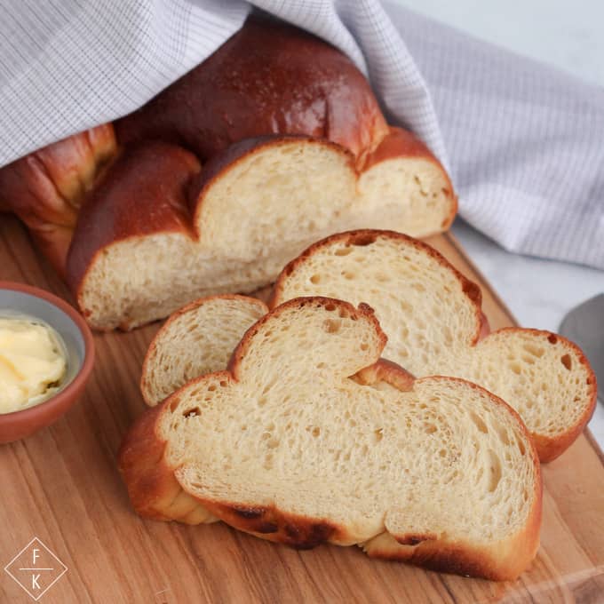https://www.fatkitchen.com/wp-content/uploads/2020/12/Low-Carb-Challah-Bread-Recipe-PHoto.jpg